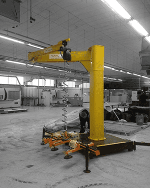 Portable Jib Crane in yellow in factory