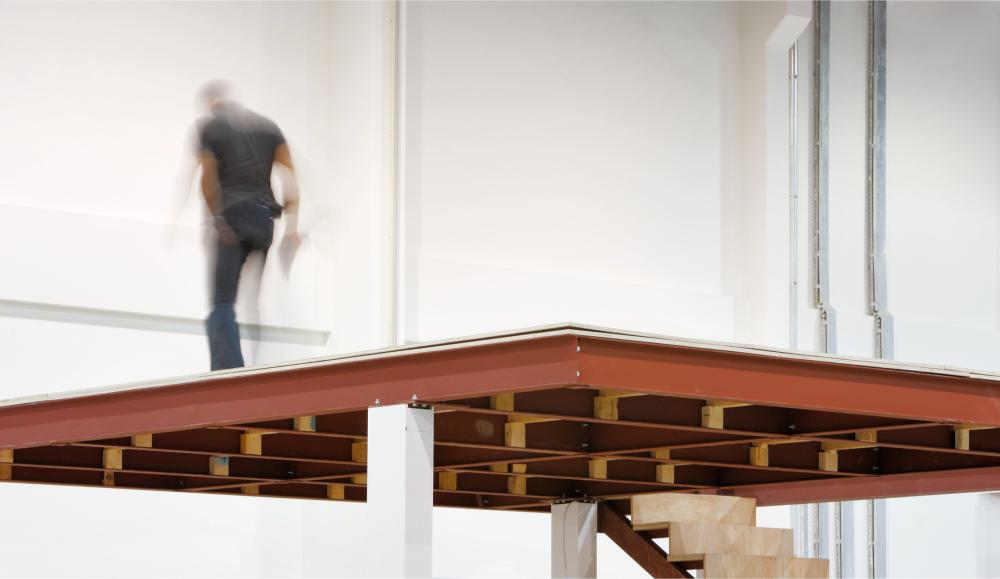 what is a mezzanine floor